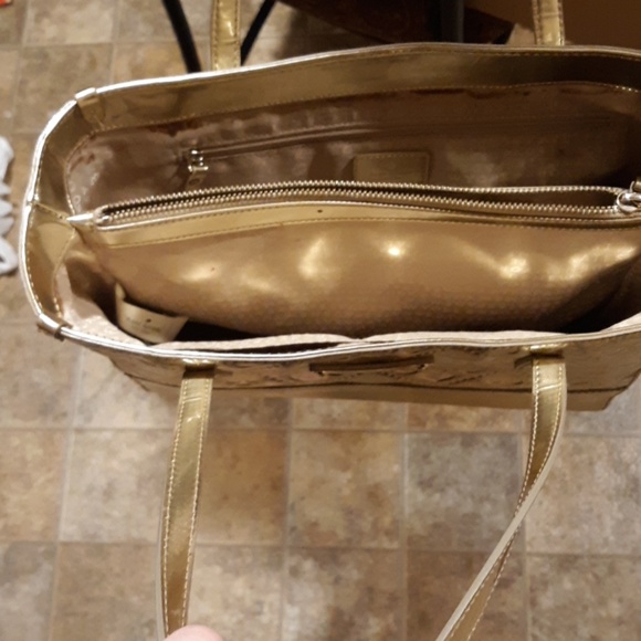 Kate Spade New York Gold Patent Leather Tote Bag. - Picture 10 of 15
